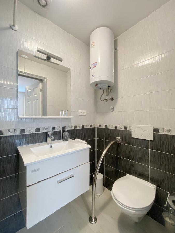 Apartments Paladin Makarska Ngoại thất bức ảnh